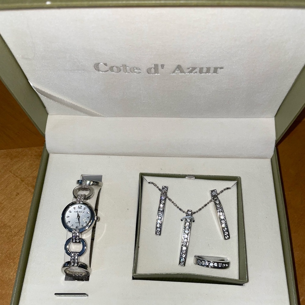 Cote d’ Azure Jewelry Set includes watch, necklace and earrings